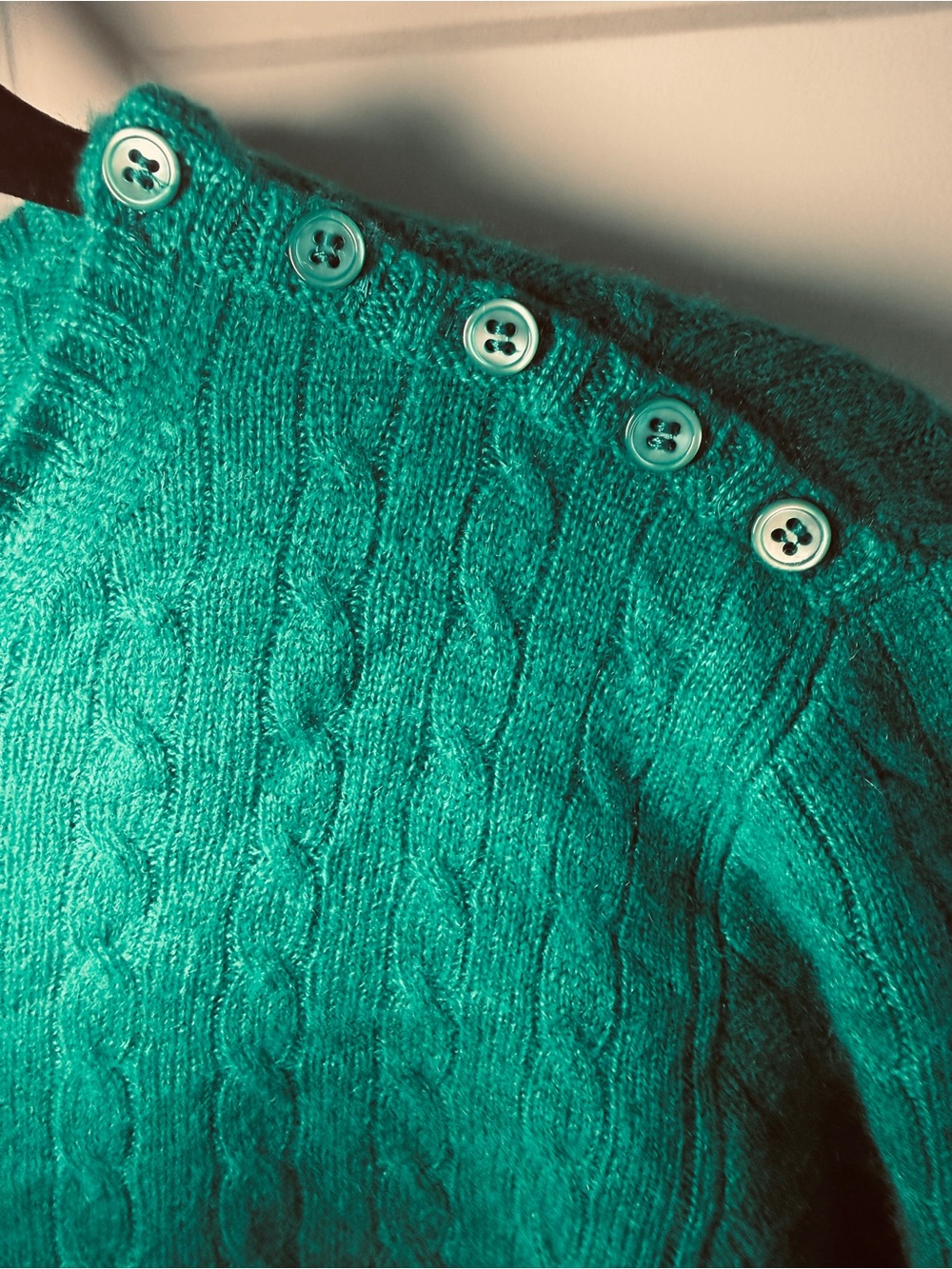J. Crew Green Women's M 100% Italian Cashmere Cable Knit Button-Shoulder Sweater - Picture 4 of 8